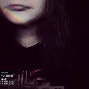 Meet your Posher, Chloe